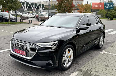 Audi e-tron 2023