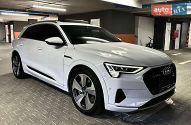 Audi e-tron  2019