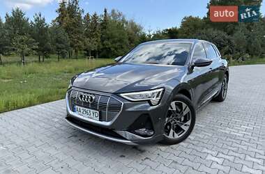 Audi e-tron  2021