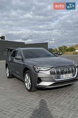 Audi e-tron  2019