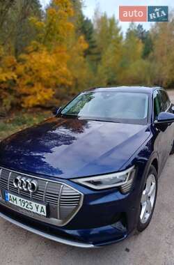 Audi e-tron  2021