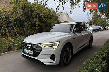 Audi e-tron  2019
