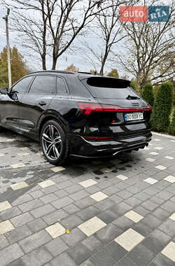 Audi e-tron  2020