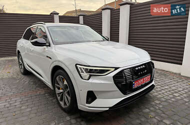 Audi e-tron 2022