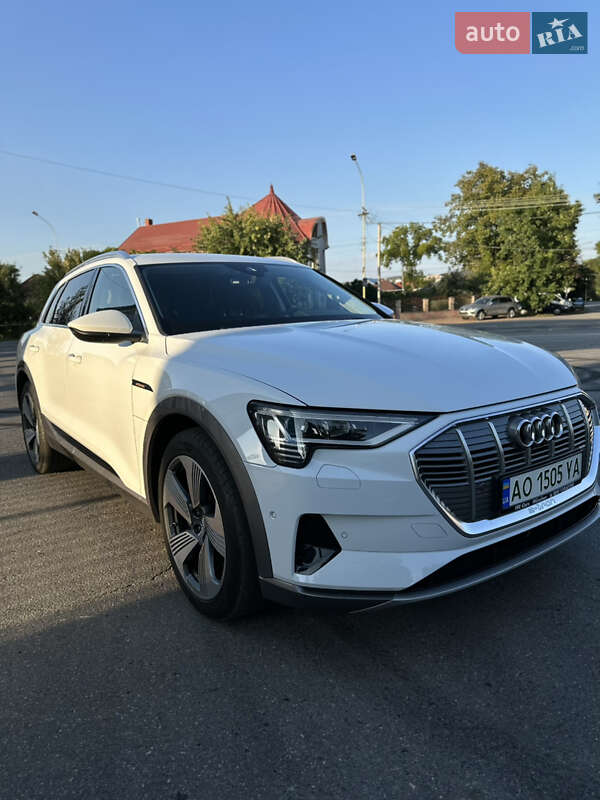 Audi e-tron