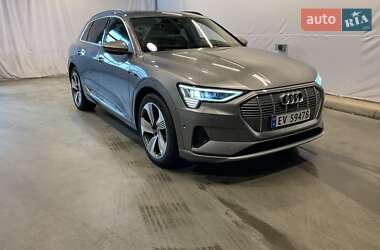 Audi e-tron  2019