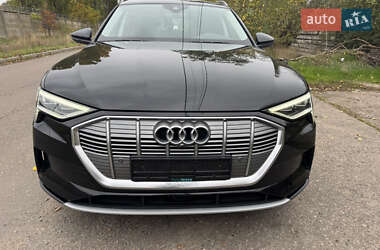 Audi e-tron  2019
