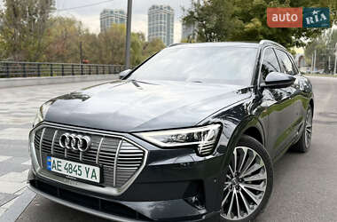 Audi e-tron  2020