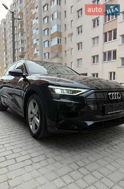 Audi e-tron  2020