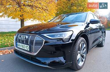 Audi e-tron  2022