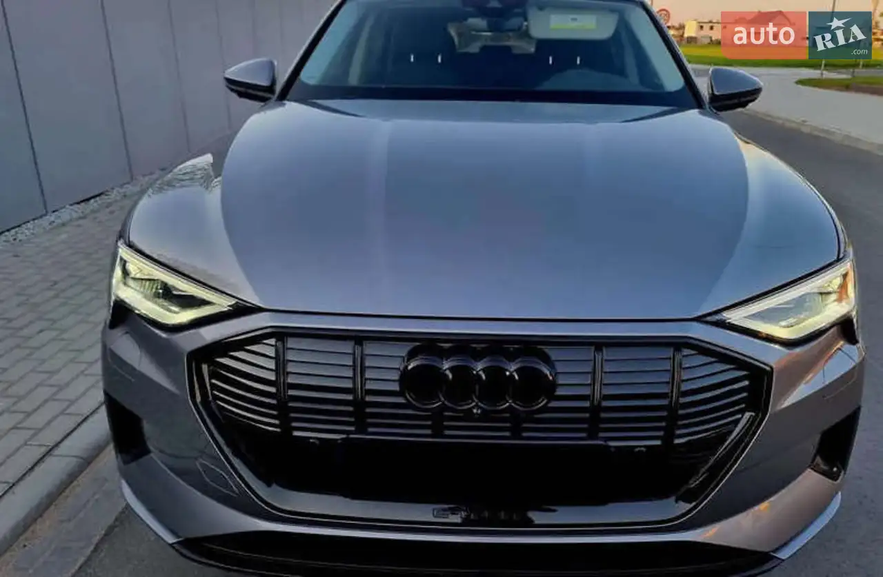 2021 Audi e-tron - мініатюра 2