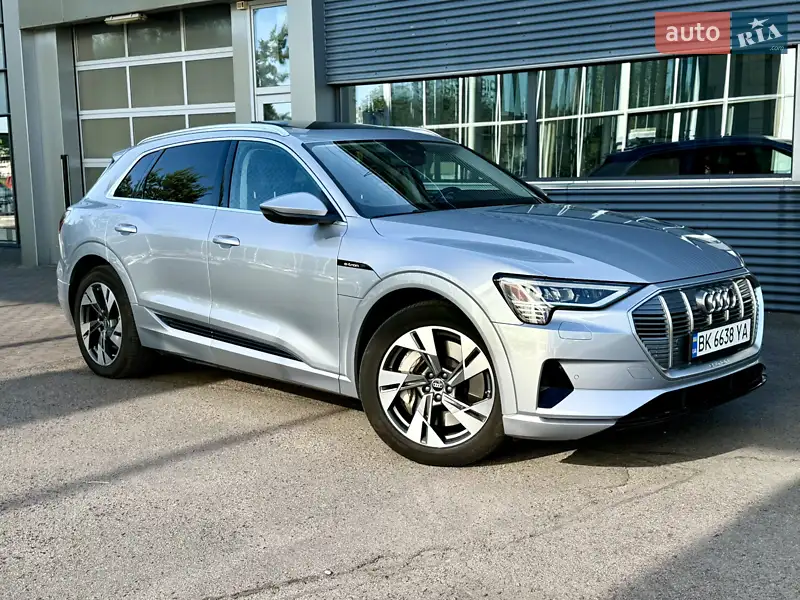 Audi e-tron 2022