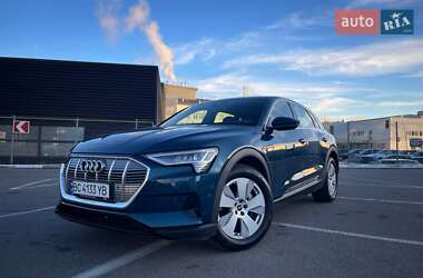 Audi e-tron  2021