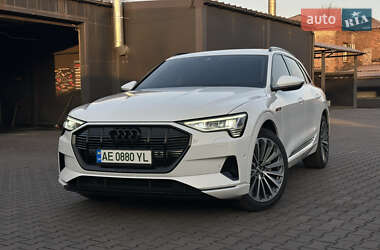 Audi e-tron  2019