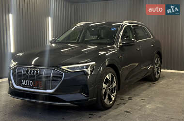 Audi e-tron  2021