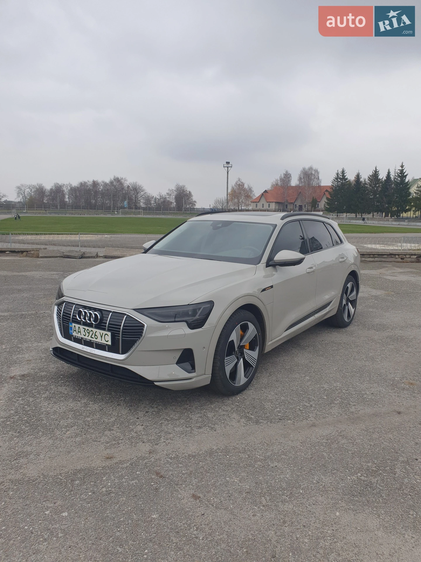 Audi e-tron 2021 VIN WA1LAAGE8NB012579 фото оголошення 9 з 26