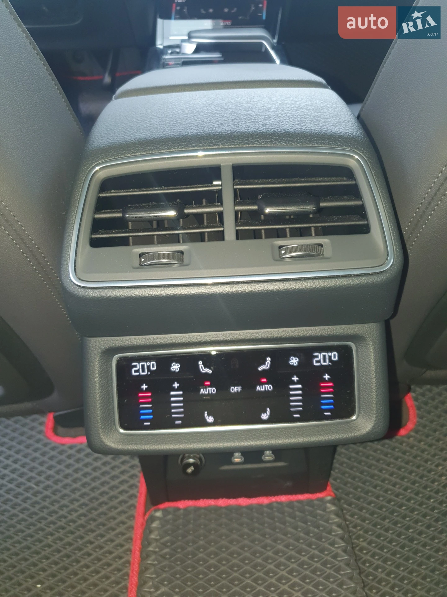 Audi e-tron 2021 VIN WA1LAAGE8NB012579 фото оголошення 22 з 26