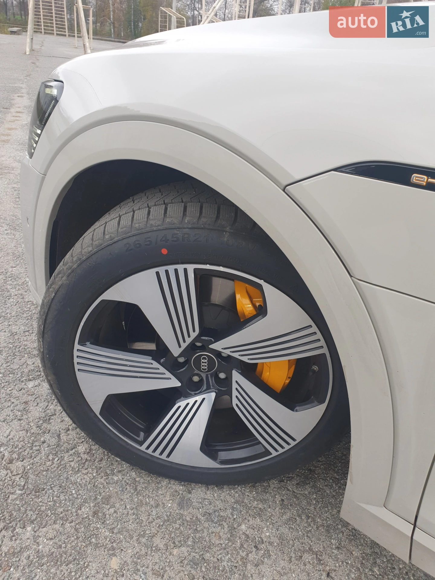 Audi e-tron 2021 VIN WA1LAAGE8NB012579 фото оголошення 24 з 26