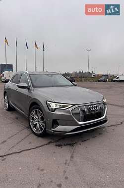 Audi e-tron  2020