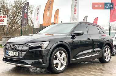 Audi e-tron  2022