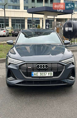 Audi e-tron  2020