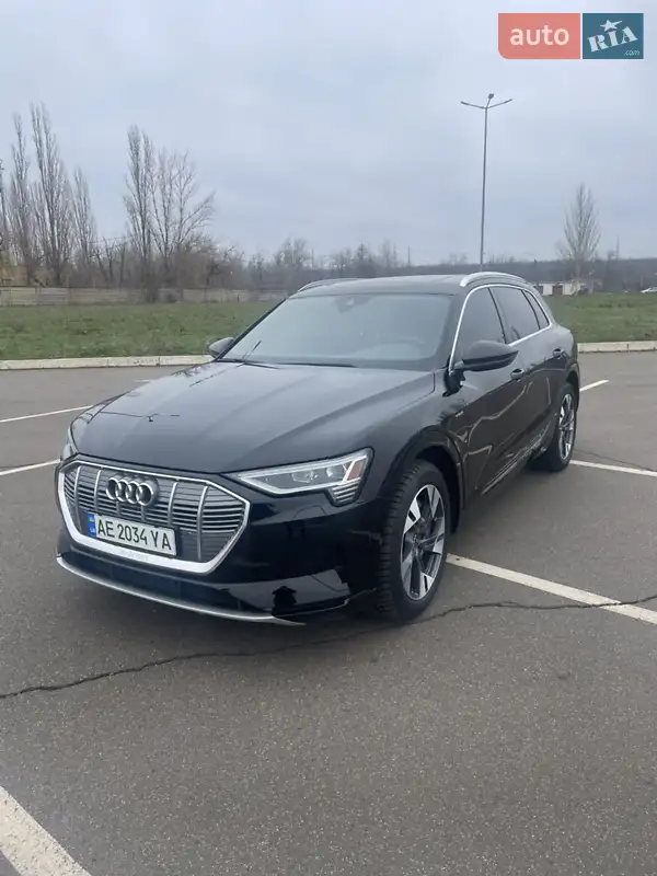 Audi e-tron