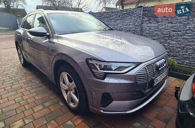 Audi e-tron  2019