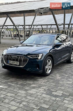 Audi e-tron  2020