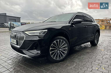 Audi e-tron  2020