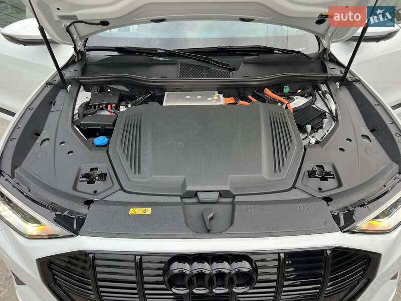 Внедорожник / Кроссовер Audi e-tron 2021 в Тернополе фото 32 Внедорожник / Кроссовер Audi e-tron 2021 в Тернополе