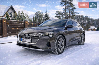 Audi e-tron  2019