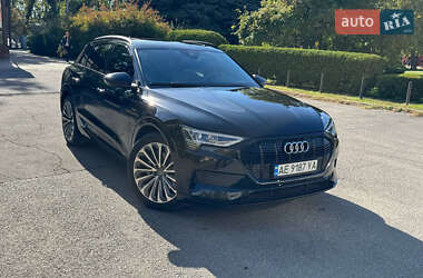 Audi e-tron  2019