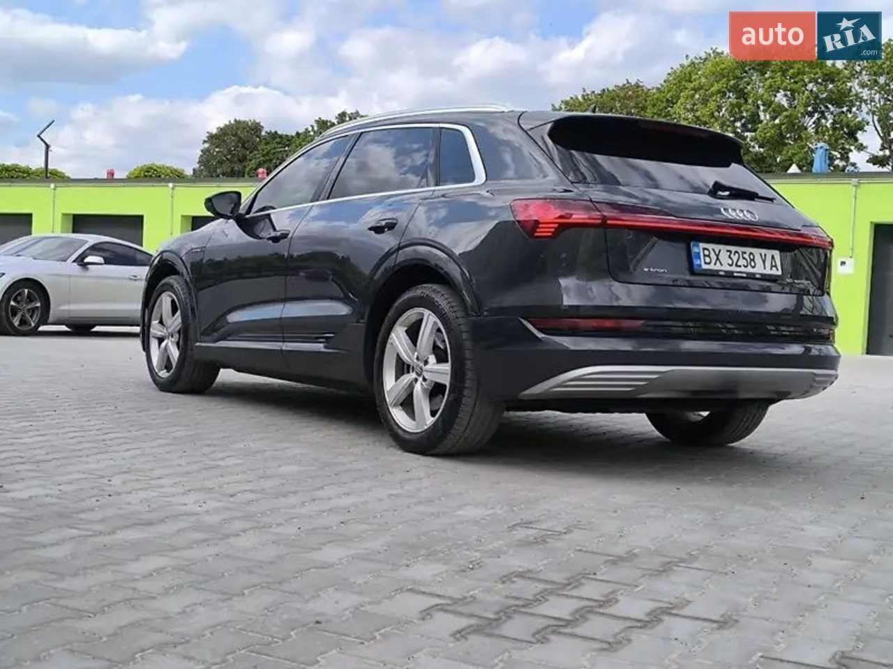 2019 Audi e-tron - мініатюра 3