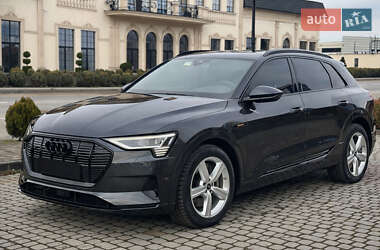 Audi e-tron  2019
