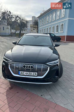 Audi e-tron  2020