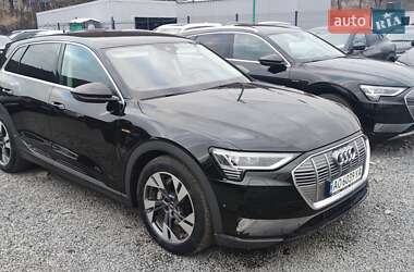 Audi e-tron  2022