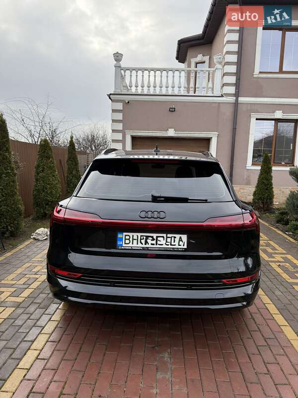 Внедорожник / Кроссовер Audi e-tron 2020 в Одессе