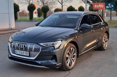 Audi e-tron  2020