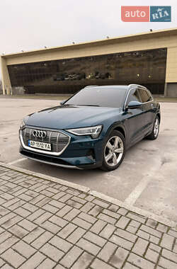 Audi e-tron  2020