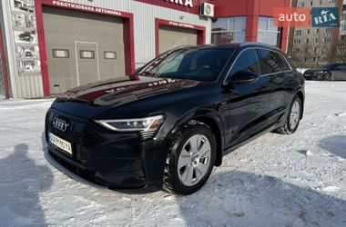 Audi e-tron  2019