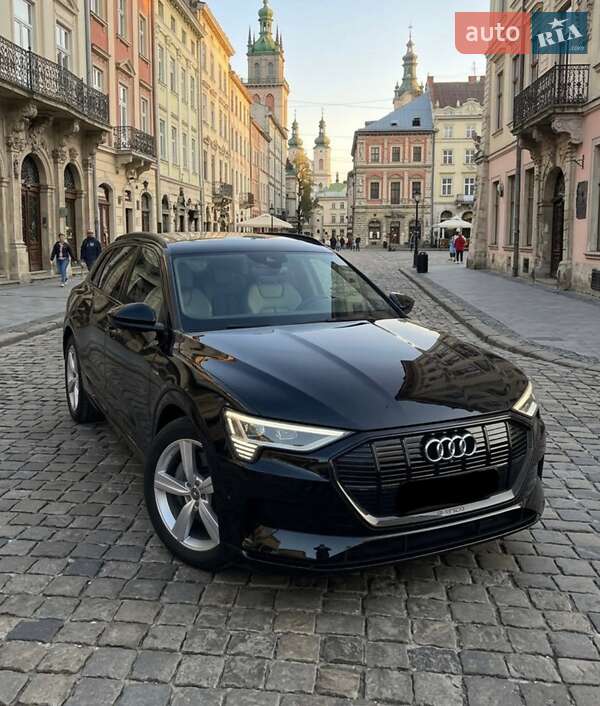 Audi e-tron