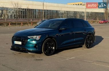 Audi e-tron  2019