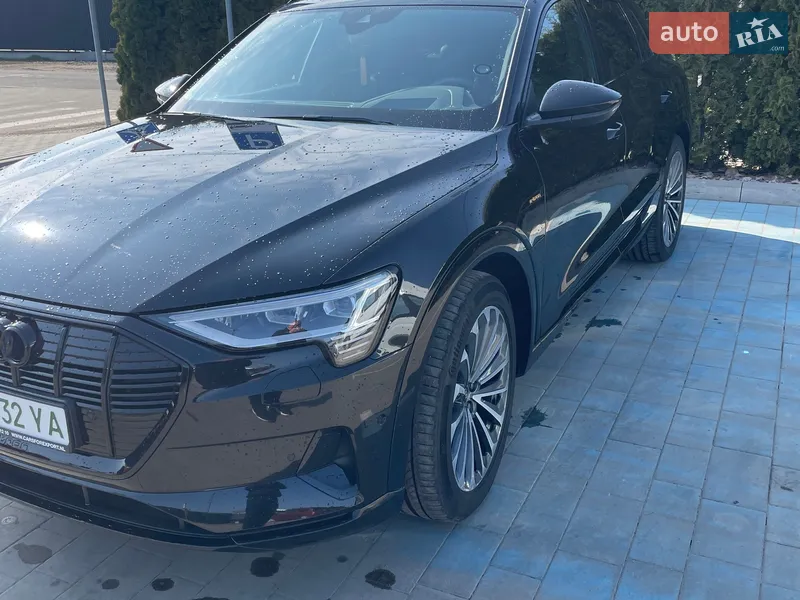Audi e-tron