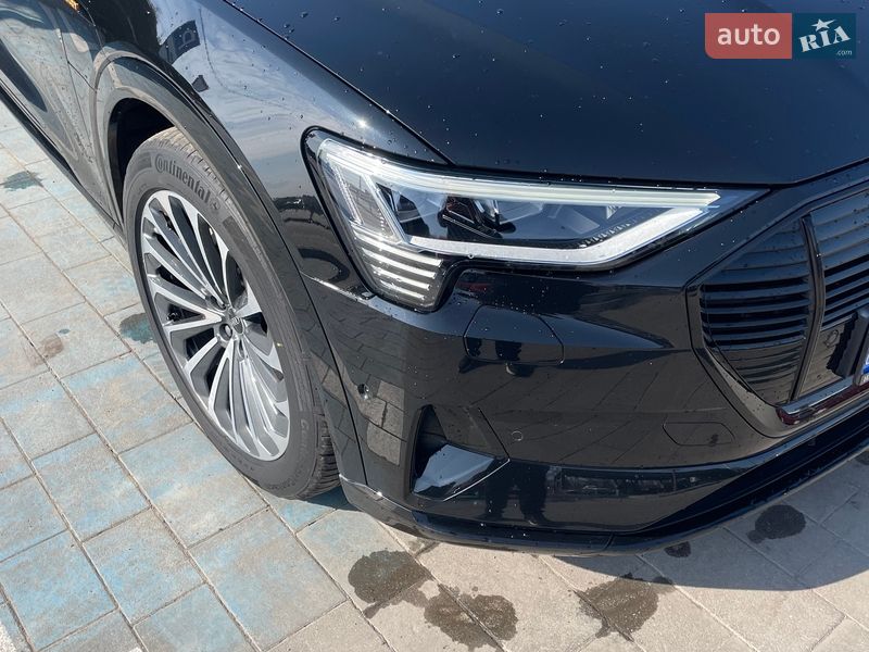 Внедорожник / Кроссовер Audi e-tron 2019 в Луцке