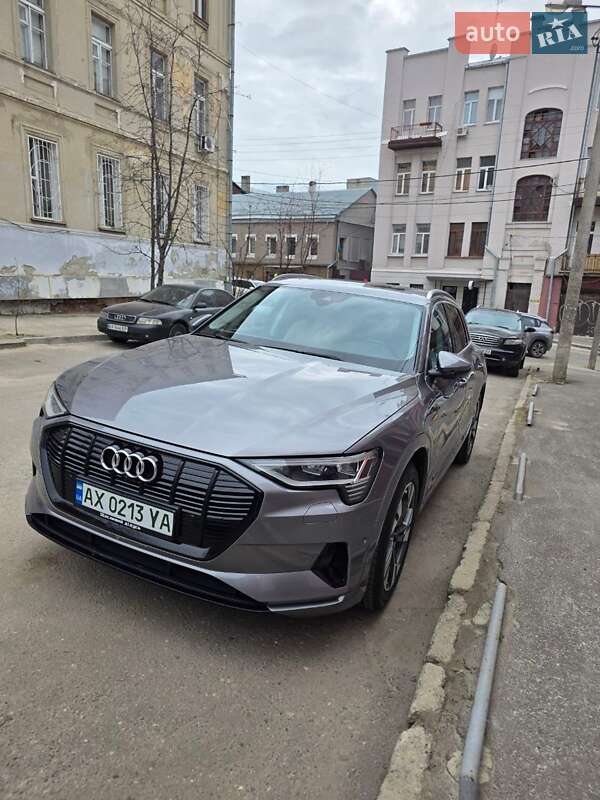 Audi e-tron