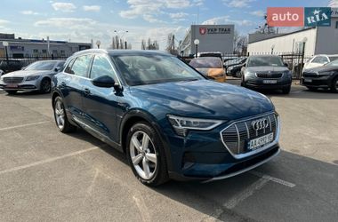 Audi e-tron  2020