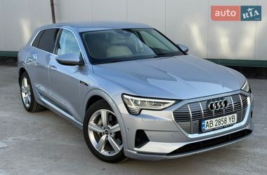 Audi e-tron  2021