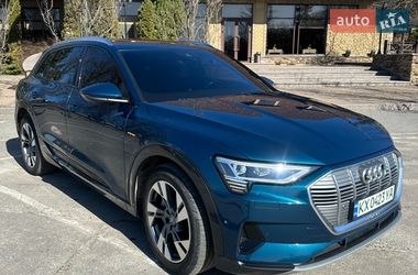 Audi e-tron  2019