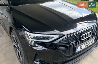 Audi e-tron  2020