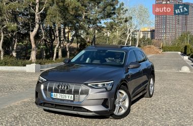 Audi e-tron  2019